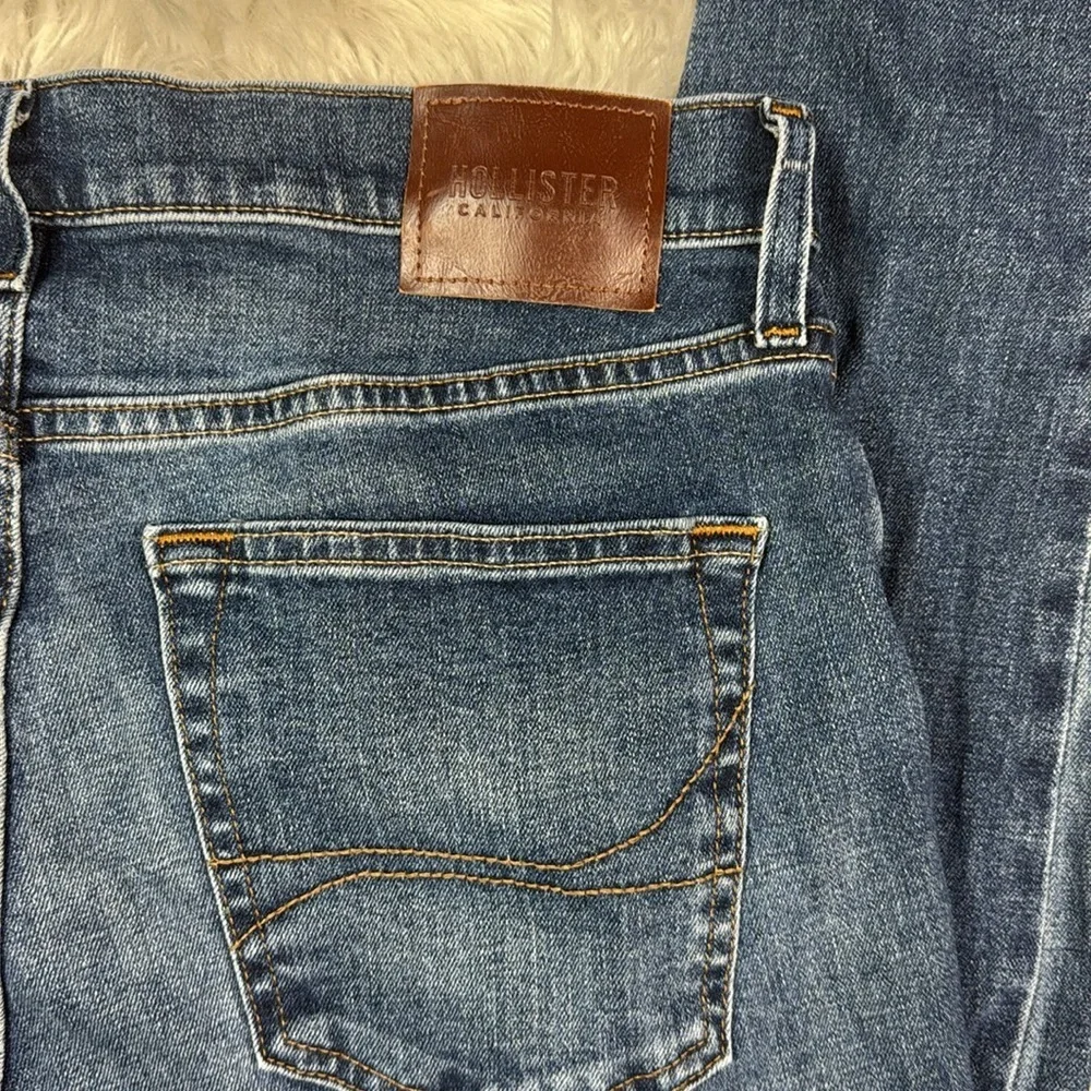 Hollister Men’s Straight Leg Denim Jeans